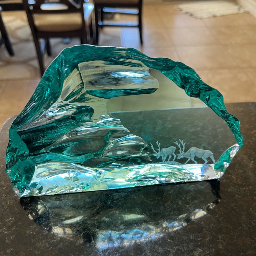 HOVMANTORP SWEDEN Iceberg Art Glass Engraved Reindeers. Heavy and Solid.